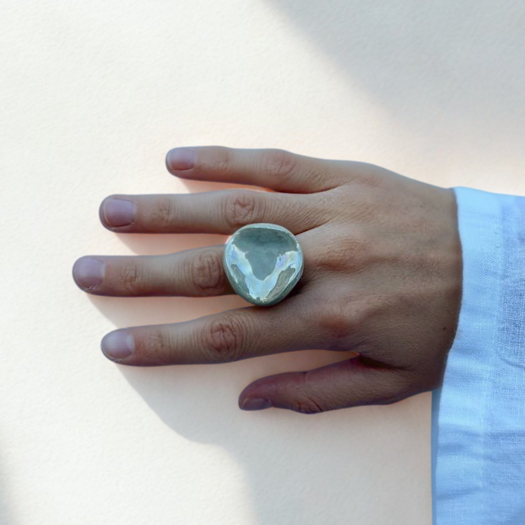 Perla | Handcrafted pearl-sage green ceramic ring